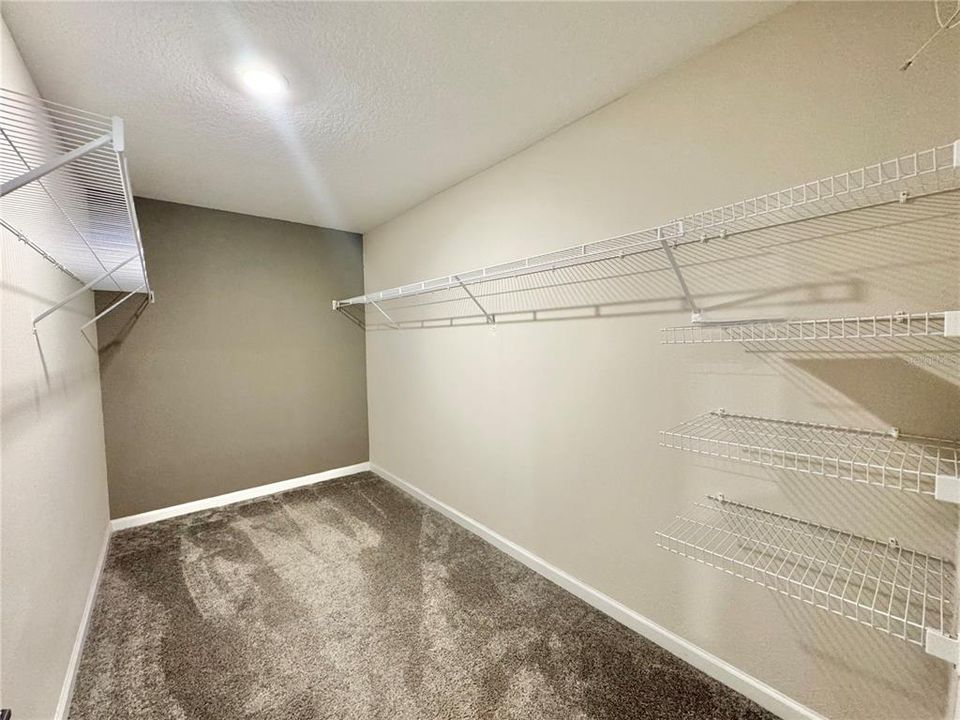For Rent: $2,000 (4 beds, 2 baths, 1815 Square Feet)