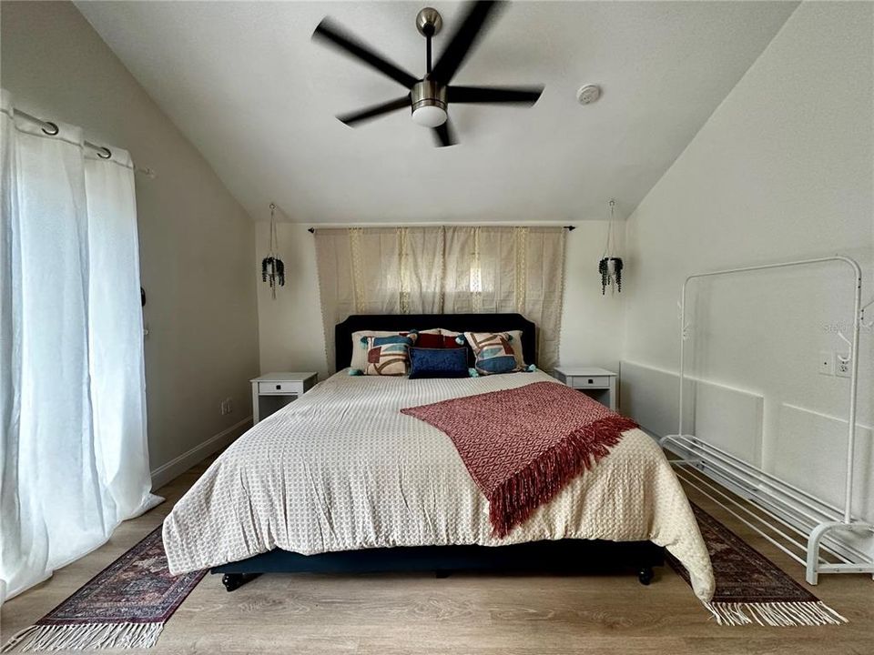 For Rent: $1,400 (1 beds, 1 baths, 780 Square Feet)