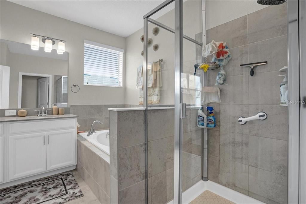 На продажу: $339,000 (3 спален, 2 ванн, 1869 Квадратных фут)