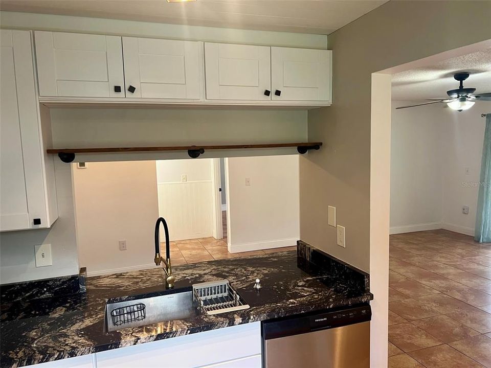 В аренду: $1,599 (1 спален, 1 ванн, 780 Квадратных фут)