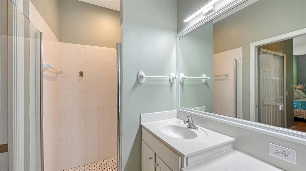 На продажу: $379,900 (2 спален, 2 ванн, 1511 Квадратных фут)