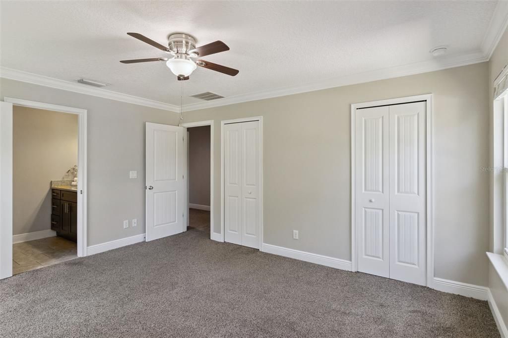 For Sale: $1,125,000 (3 beds, 2 baths, 1561 Square Feet)