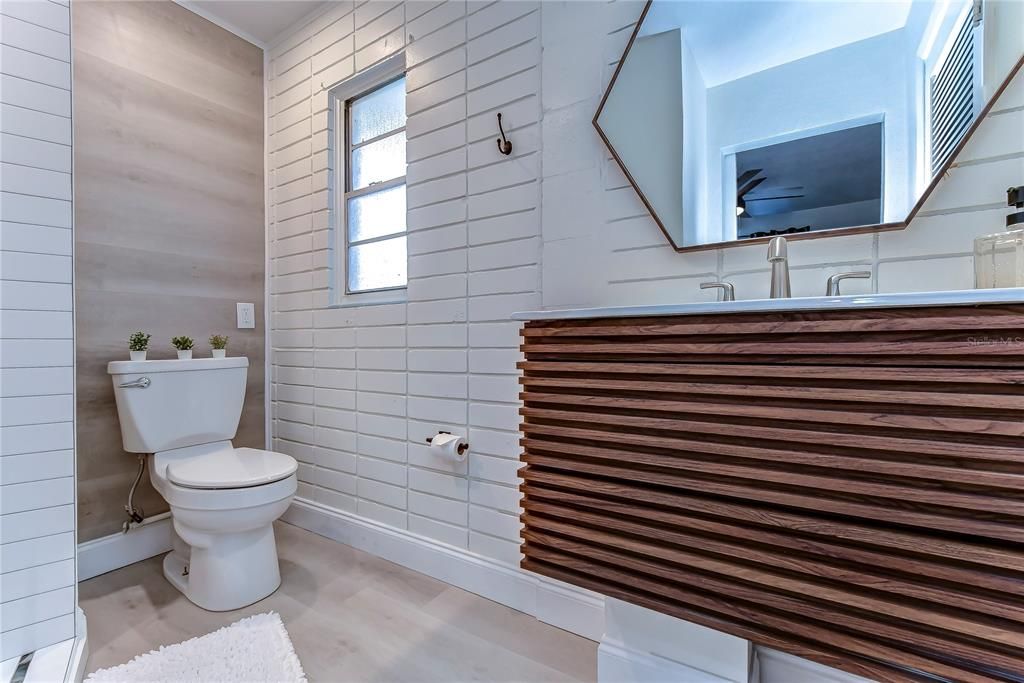 For Rent: $4,900 (3 beds, 3 baths, 1400 Square Feet)