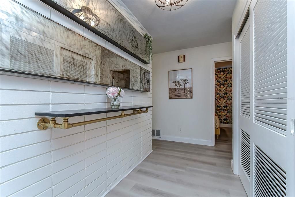 For Rent: $4,900 (3 beds, 3 baths, 1400 Square Feet)