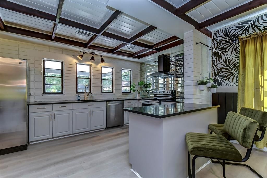For Rent: $4,900 (3 beds, 3 baths, 1400 Square Feet)