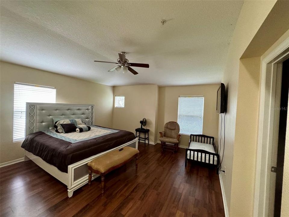 В аренду: $2,450 (3 спален, 2 ванн, 1699 Квадратных фут)