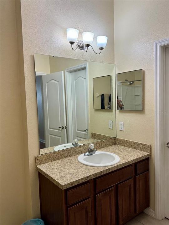В аренду: $2,450 (3 спален, 2 ванн, 1699 Квадратных фут)