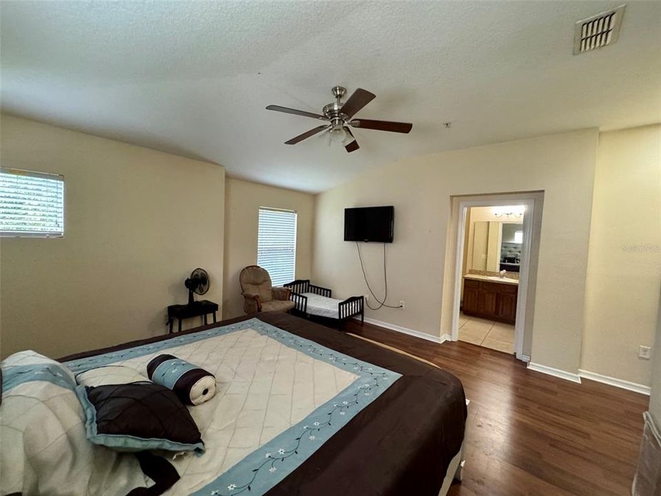 В аренду: $2,450 (3 спален, 2 ванн, 1699 Квадратных фут)
