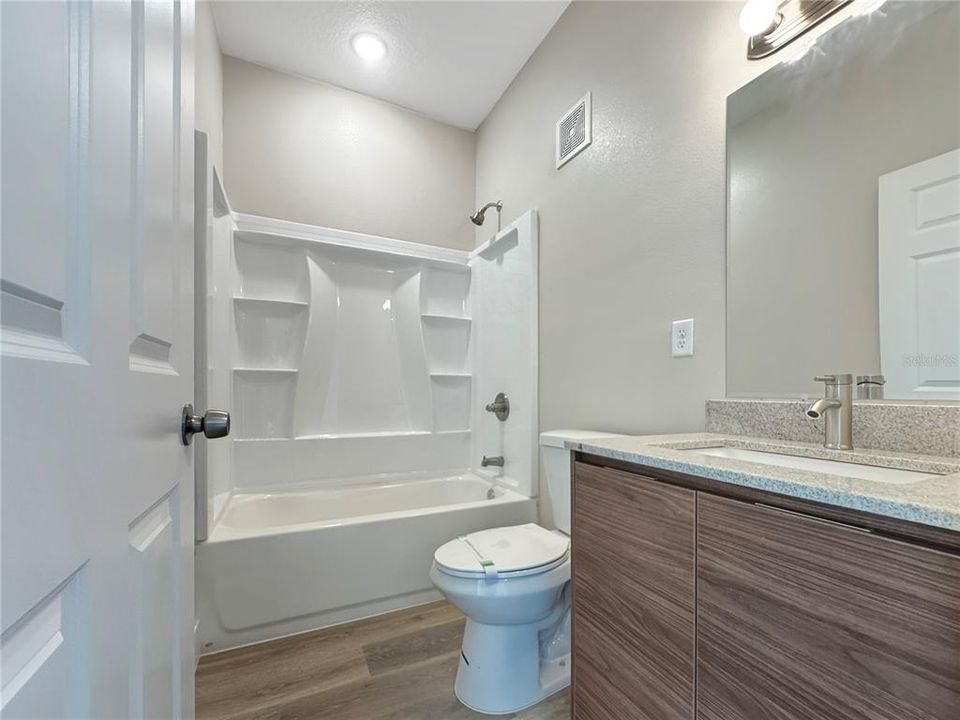 For Sale: $319,000 (3 beds, 2 baths, 1188 Square Feet)