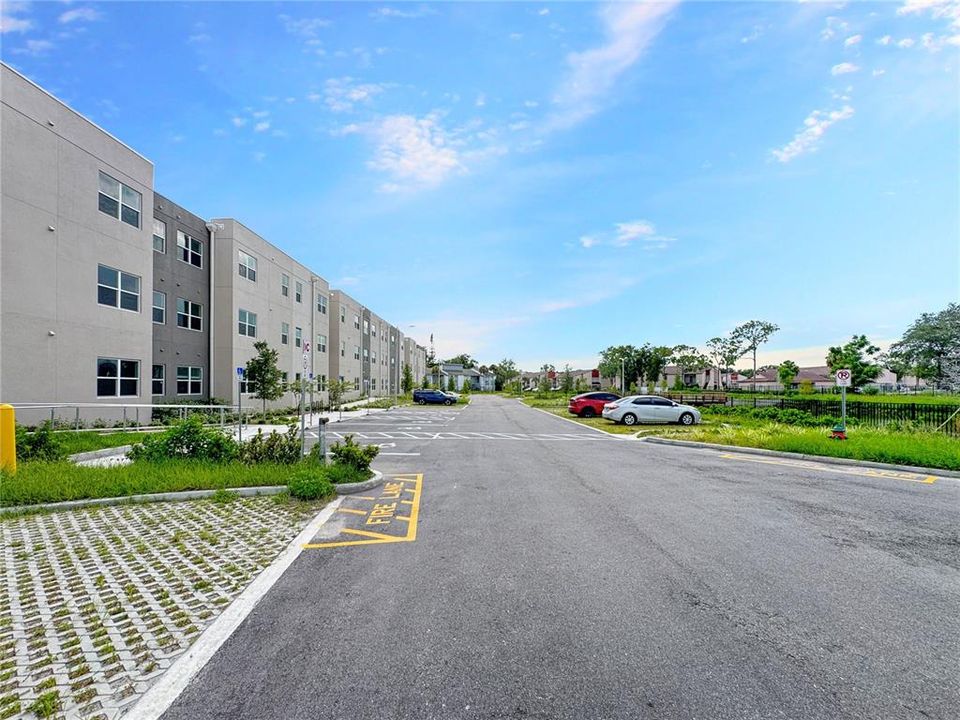 For Sale: $319,000 (3 beds, 2 baths, 1188 Square Feet)