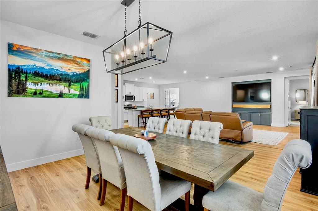 На продажу: $539,900 (4 спален, 3 ванн, 2601 Квадратных фут)