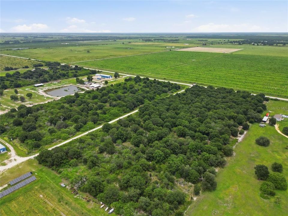 На продажу: $275,000 (14.00 acres)