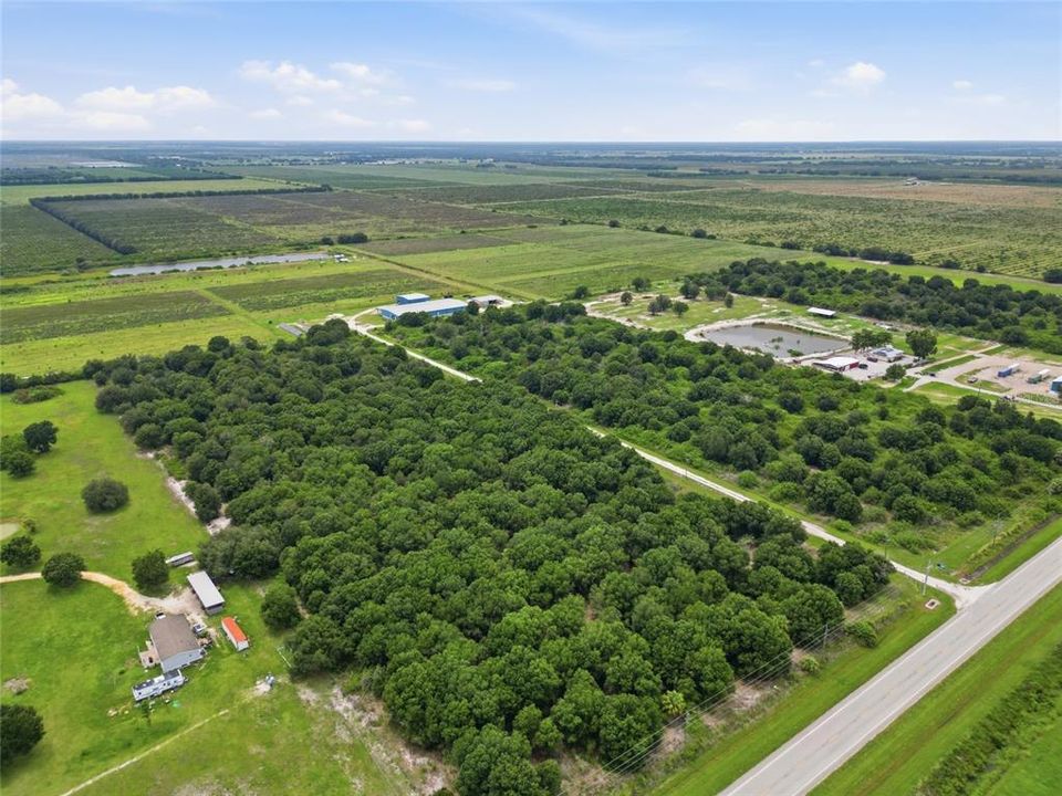 На продажу: $275,000 (14.00 acres)