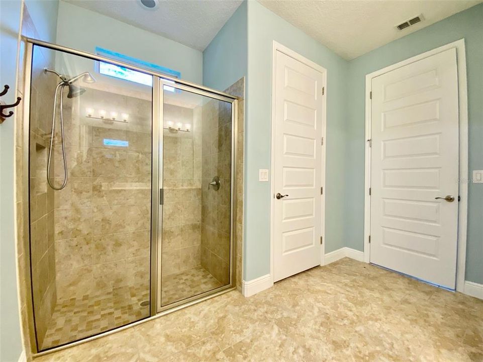For Rent: $4,150 (4 beds, 3 baths, 2772 Square Feet)