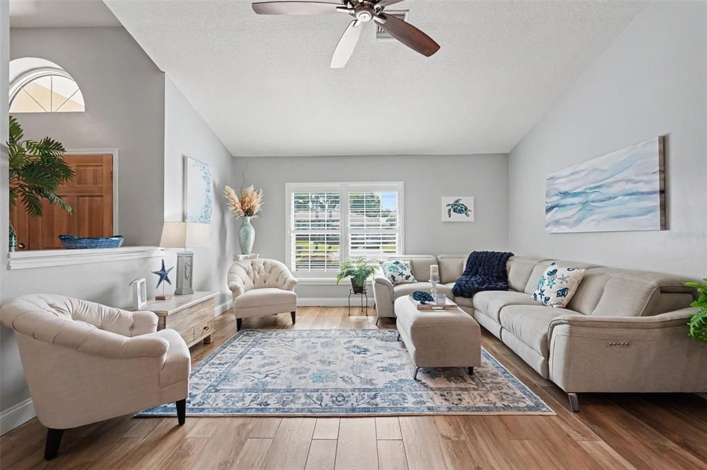 For Sale: $804,900 (3 beds, 2 baths, 2490 Square Feet)