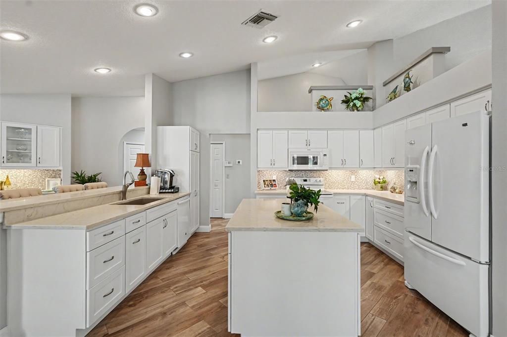 For Sale: $804,900 (3 beds, 2 baths, 2490 Square Feet)
