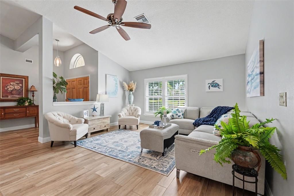 For Sale: $804,900 (3 beds, 2 baths, 2490 Square Feet)