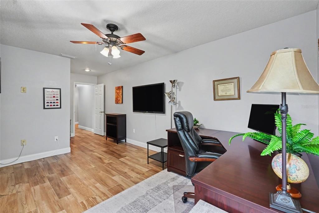 For Sale: $804,900 (3 beds, 2 baths, 2490 Square Feet)