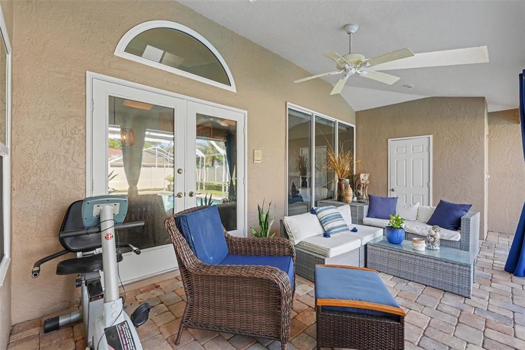 For Sale: $804,900 (3 beds, 2 baths, 2490 Square Feet)