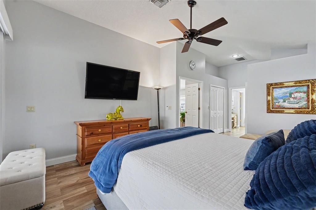 For Sale: $804,900 (3 beds, 2 baths, 2490 Square Feet)