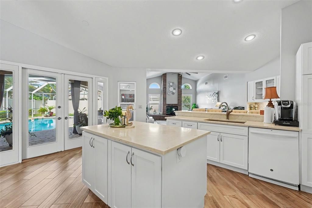 For Sale: $804,900 (3 beds, 2 baths, 2490 Square Feet)