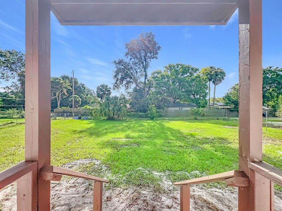Под контрактом: $230,000 (3 спален, 1 ванн, 888 Квадратных фут)