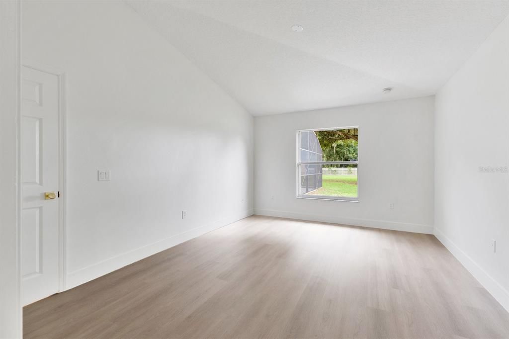 На продажу: $427,990 (4 спален, 2 ванн, 2067 Квадратных фут)