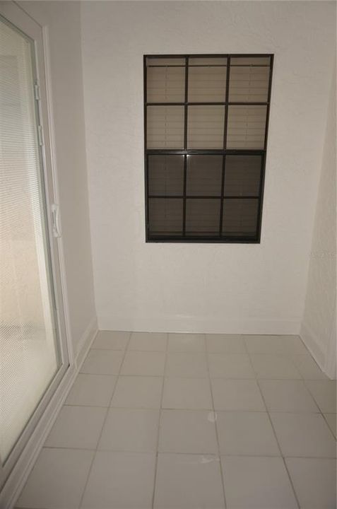На продажу: $139,900 (2 спален, 2 ванн, 832 Квадратных фут)
