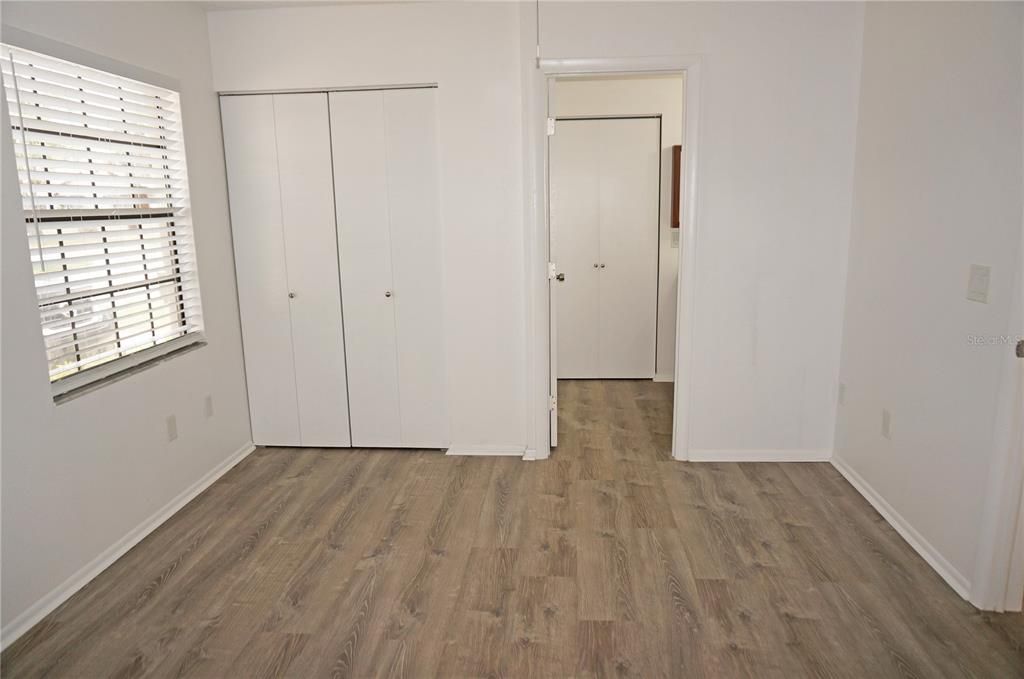 На продажу: $139,900 (2 спален, 2 ванн, 832 Квадратных фут)