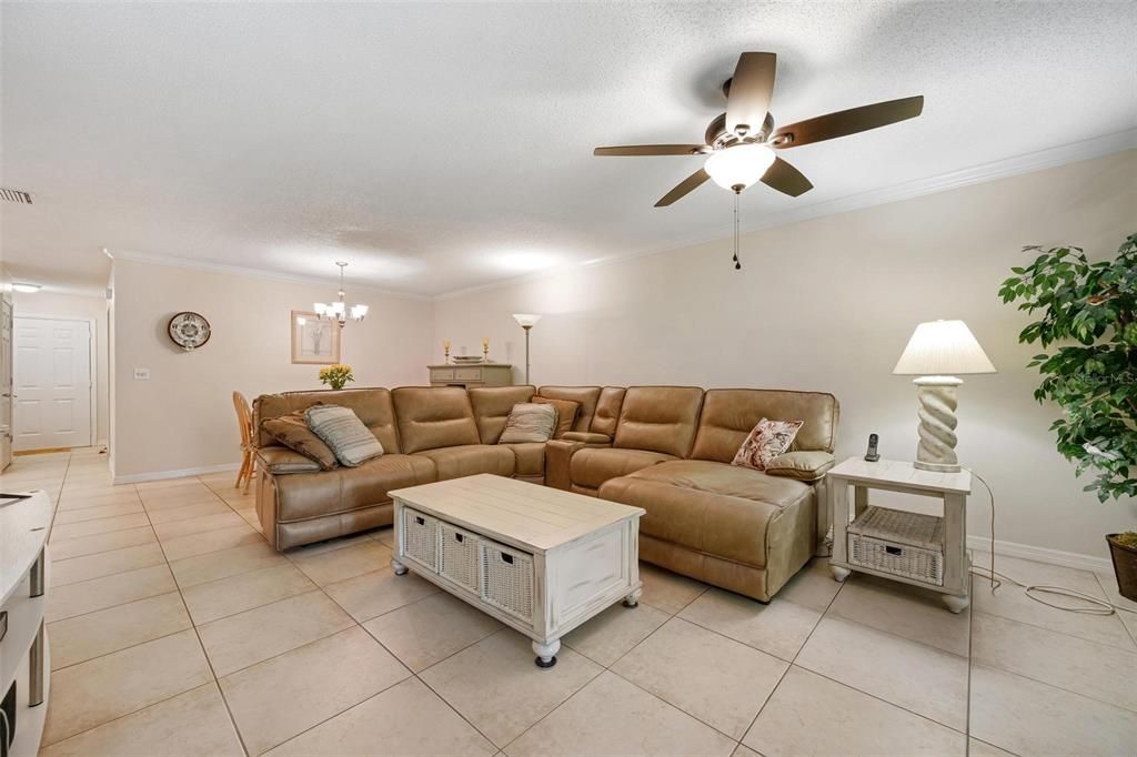 For Sale: $239,900 (3 beds, 2 baths, 1668 Square Feet)