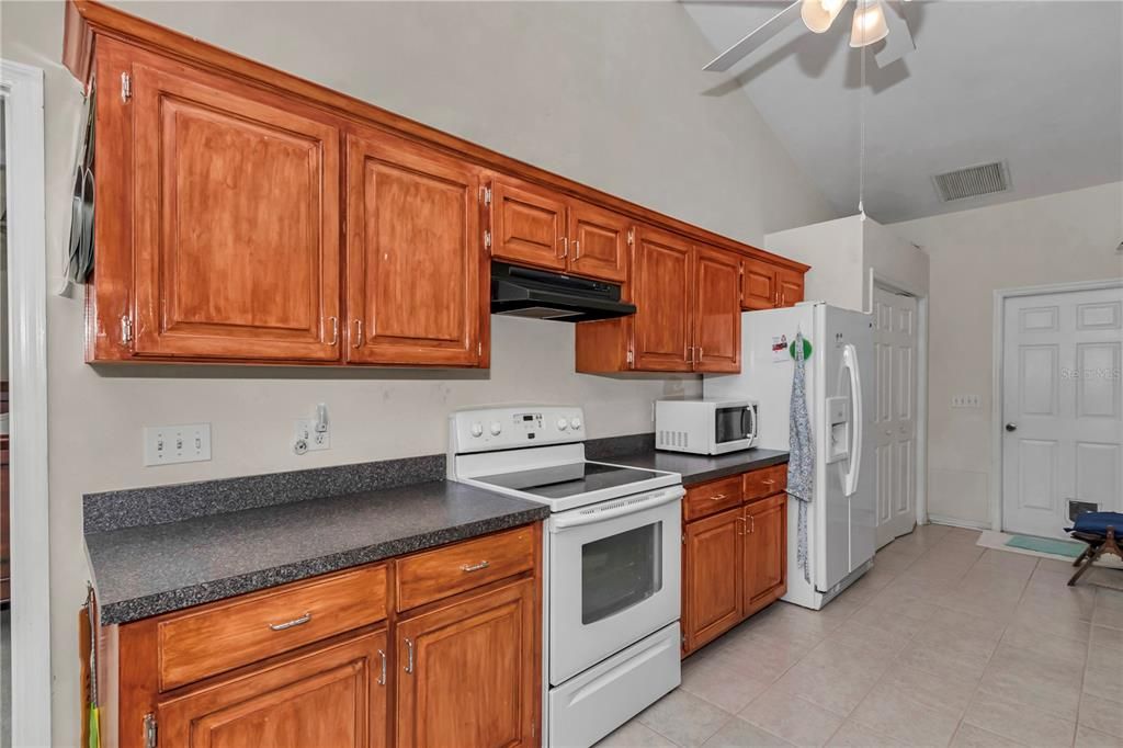 На продажу: $420,000 (3 спален, 2 ванн, 1658 Квадратных фут)