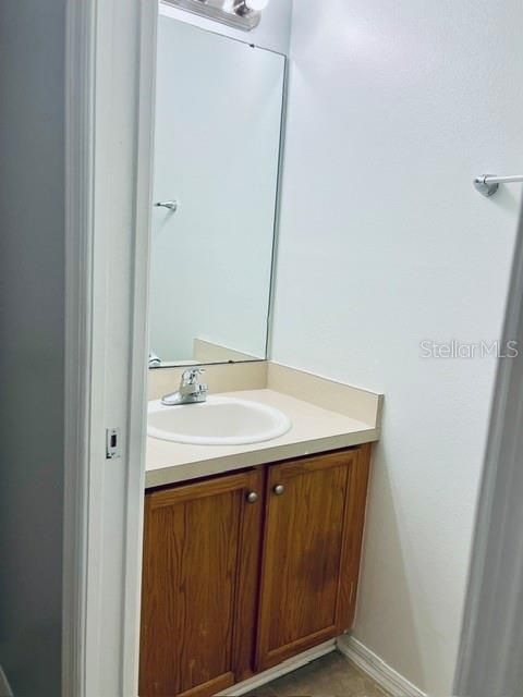 На продажу: $319,900 (4 спален, 3 ванн, 2234 Квадратных фут)