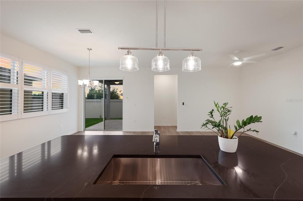En Venta: $374,900 (3 camas, 2 baños, 1627 Pies cuadrados)