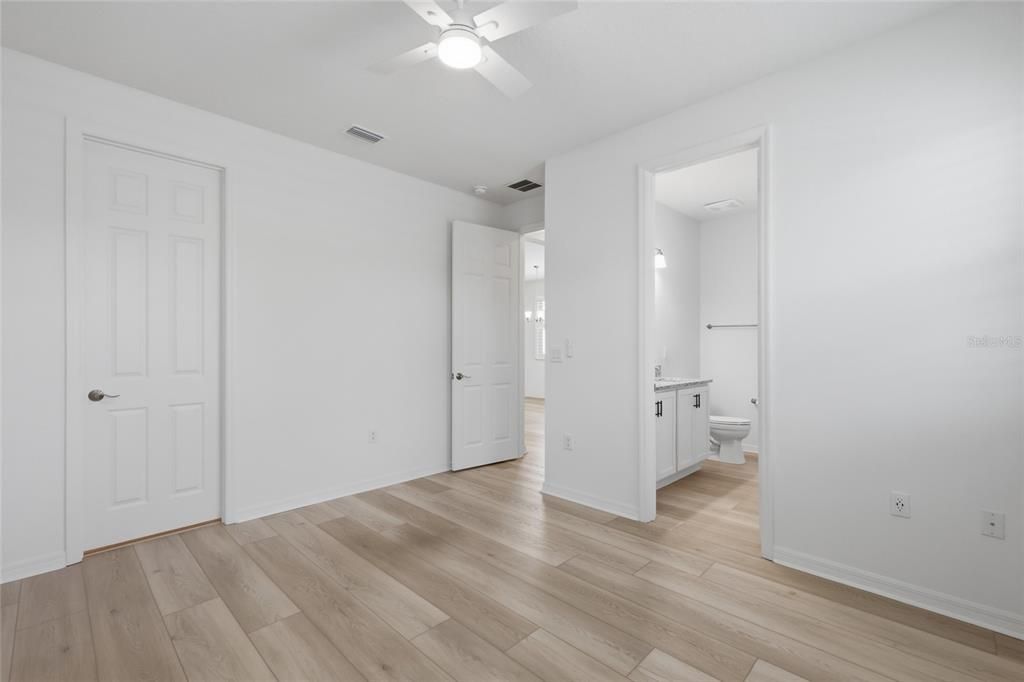 En Venta: $374,900 (3 camas, 2 baños, 1627 Pies cuadrados)