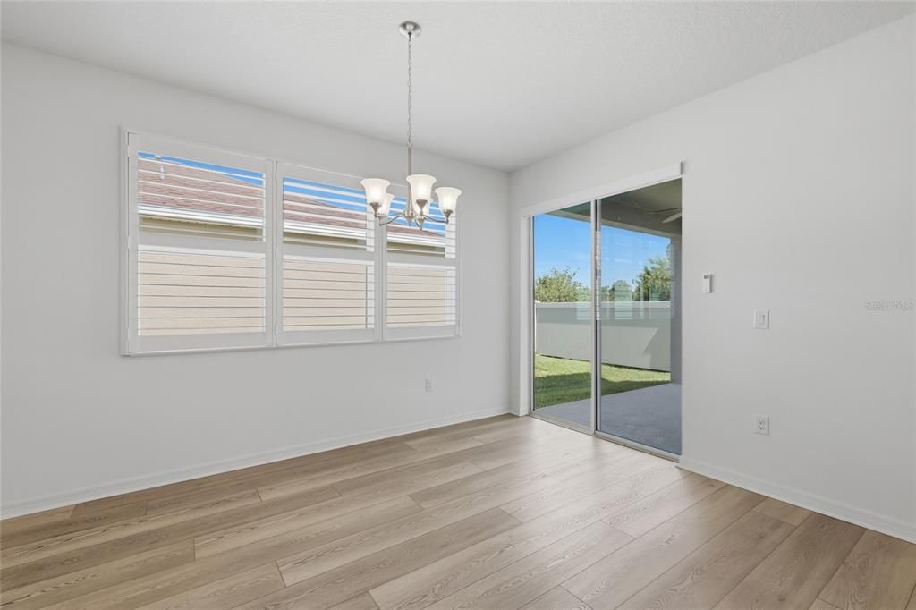 En Venta: $374,900 (3 camas, 2 baños, 1627 Pies cuadrados)