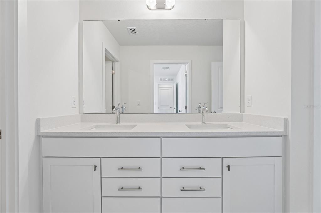 En Venta: $344,990 (3 camas, 2 baños, 1469 Pies cuadrados)