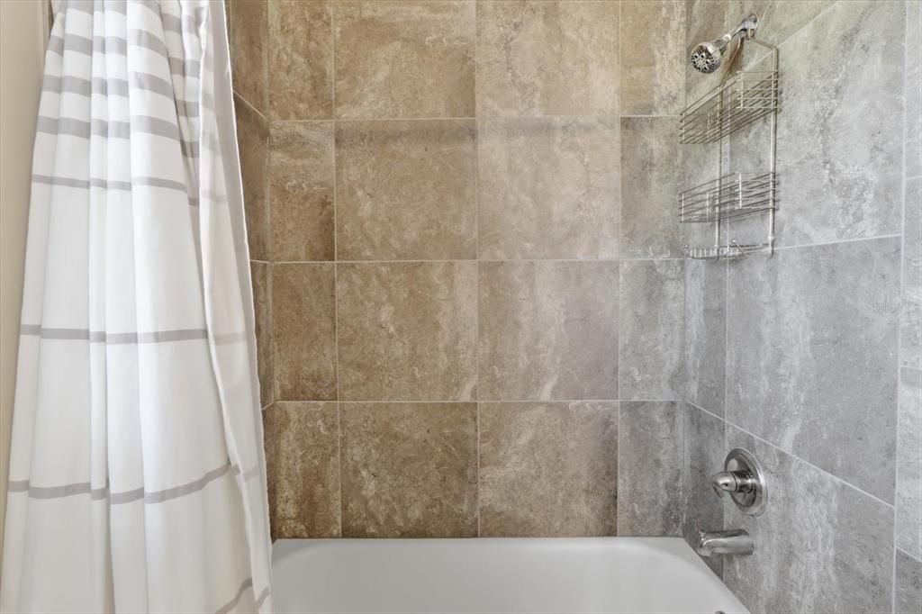 На продажу: $469,000 (3 спален, 2 ванн, 2010 Квадратных фут)