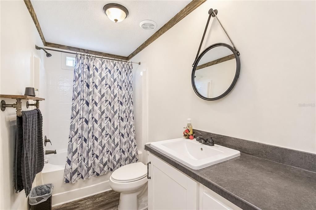 Active With Contract: $300,000 (3 beds, 2 baths, 1800 Square Feet)