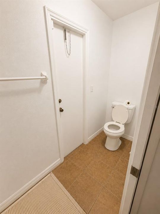 For Rent: $2,300 (4 beds, 2 baths, 1844 Square Feet)