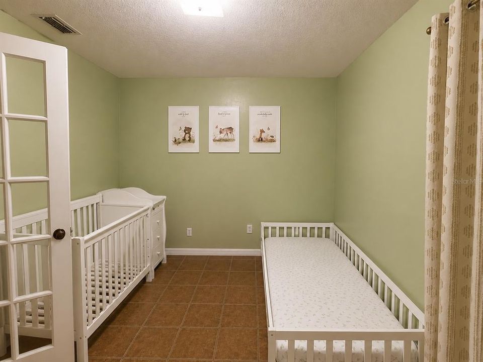 For Rent: $2,300 (4 beds, 2 baths, 1844 Square Feet)