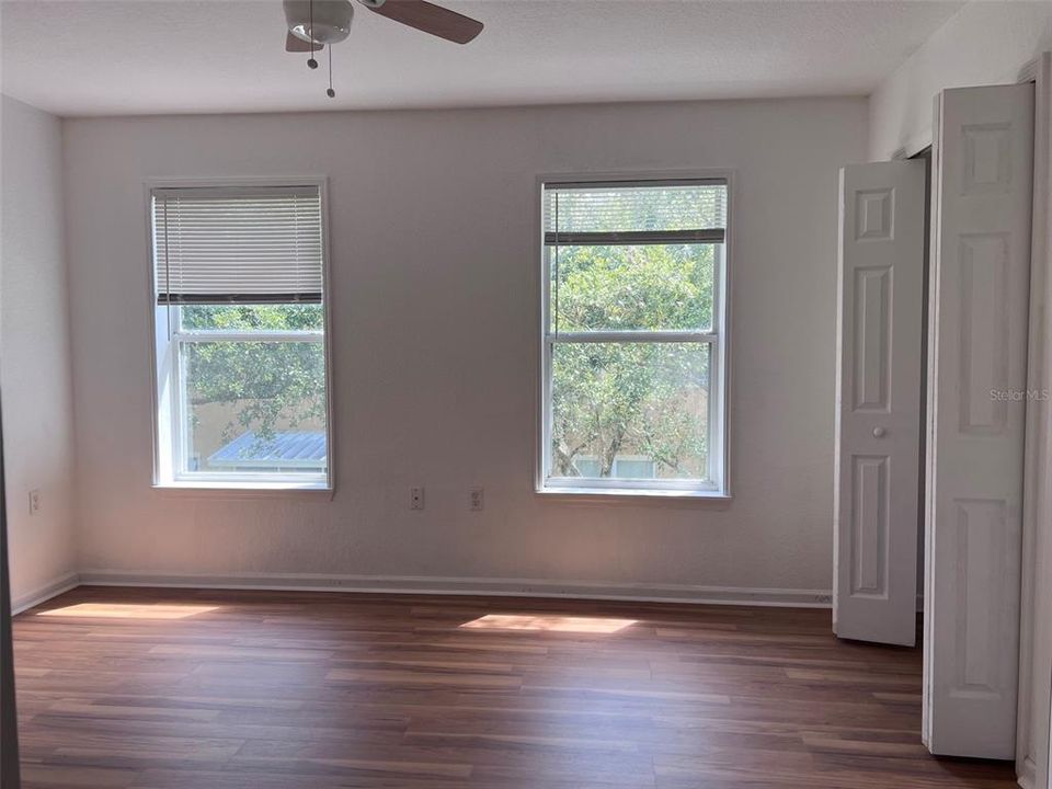 В аренду: $2,300 (3 спален, 2 ванн, 1764 Квадратных фут)