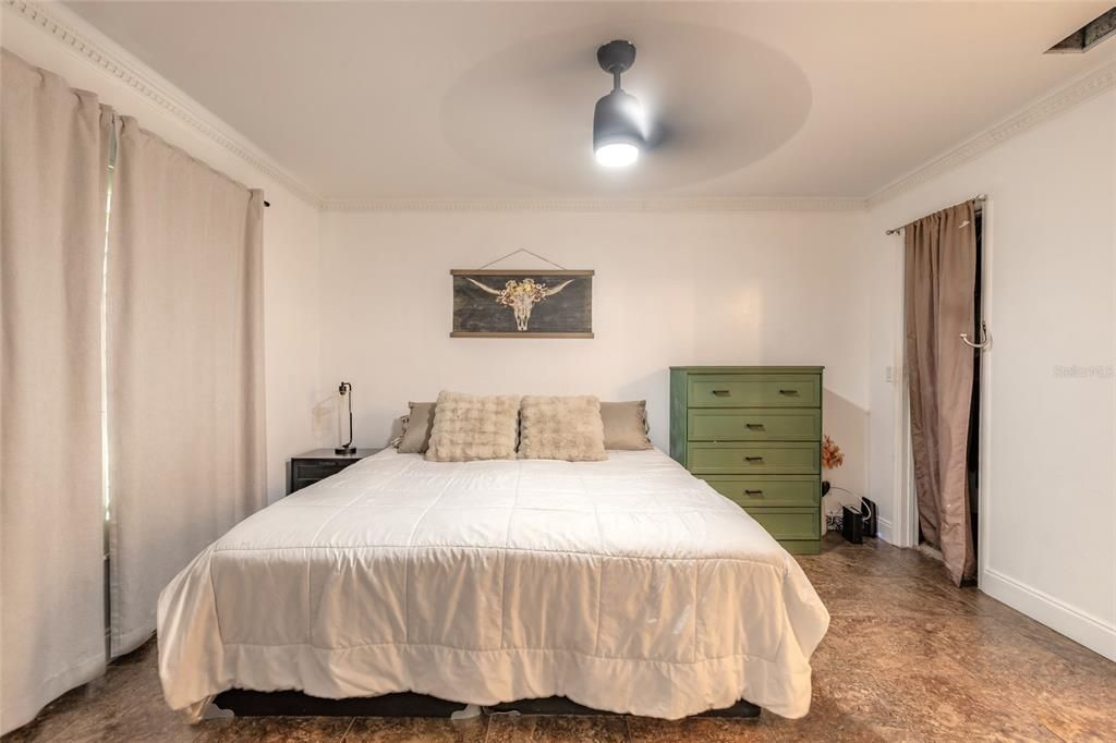 Activo con contrato: $339,000 (3 camas, 2 baños, 1176 Pies cuadrados)