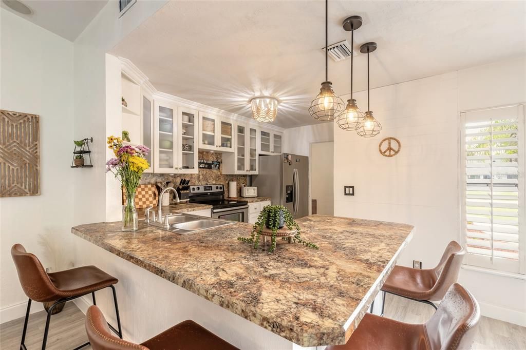 Activo con contrato: $339,000 (3 camas, 2 baños, 1176 Pies cuadrados)