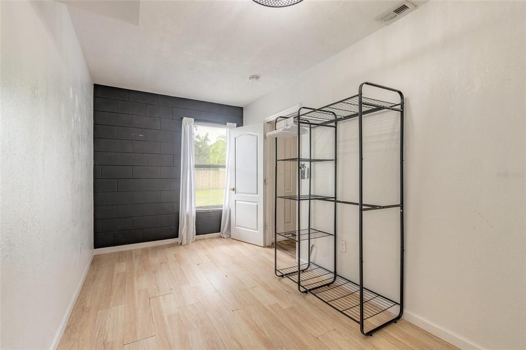 Activo con contrato: $339,000 (3 camas, 2 baños, 1176 Pies cuadrados)