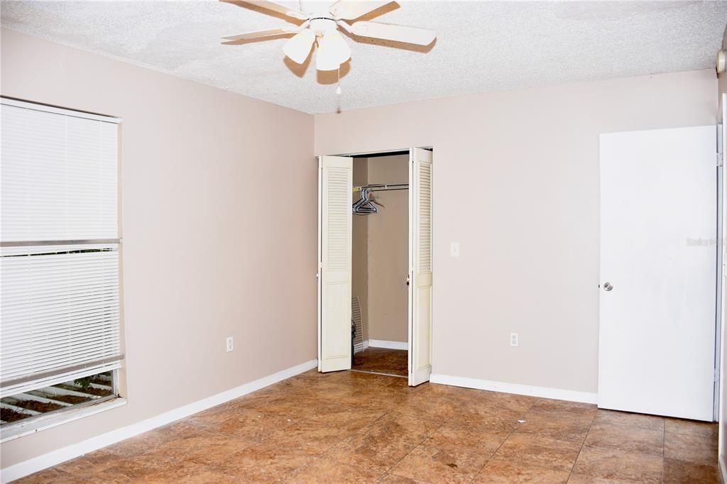 For Sale: $125,000 (2 beds, 2 baths, 1200 Square Feet)