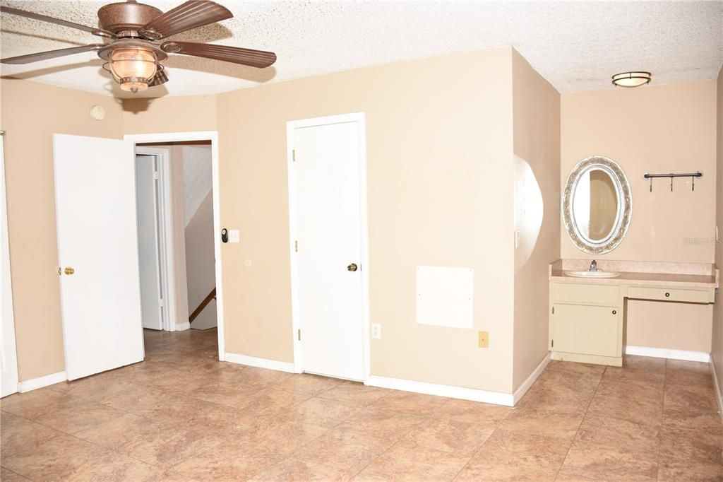 For Sale: $125,000 (2 beds, 2 baths, 1200 Square Feet)
