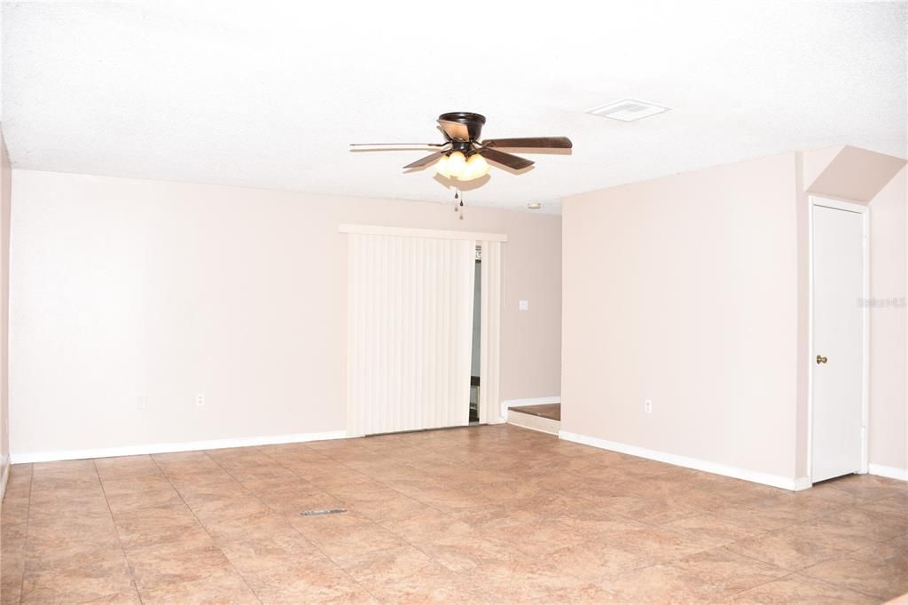 For Sale: $125,000 (2 beds, 2 baths, 1200 Square Feet)