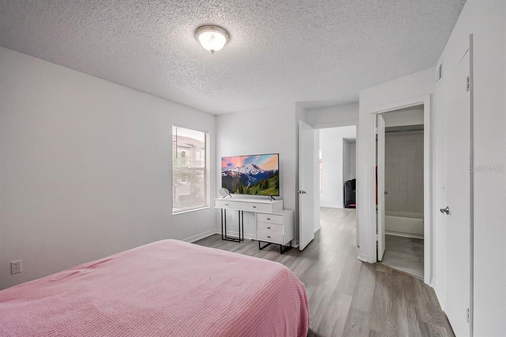 В аренду: $2,800 (2 спален, 2 ванн, 1378 Квадратных фут)