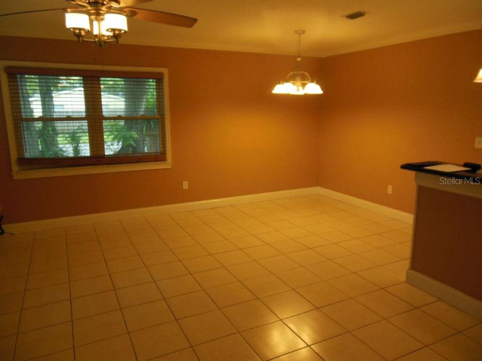 For Rent: $2,500 (4 beds, 2 baths, 1700 Square Feet)