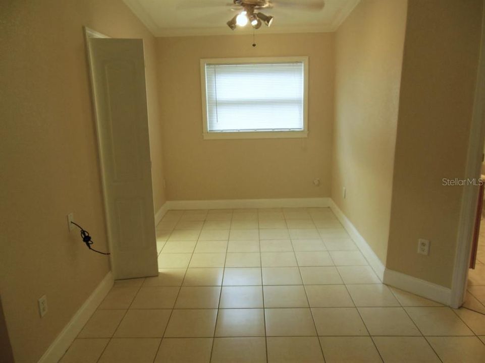 For Rent: $2,500 (4 beds, 2 baths, 1700 Square Feet)